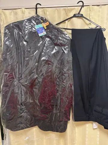 수트 2점, 슬랙스, 반팔, 긴팔 와이셔츠 묶음 판매! 클리닝 완료