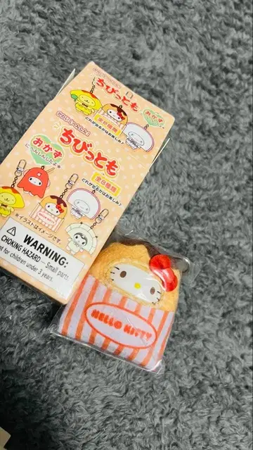 산리오 치비토모 오카즈 헬로키티