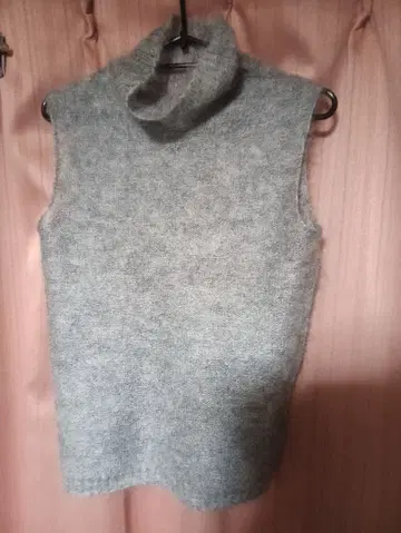 DKNY 다나 캐란 뉴욕 그레이 모헤어 터틀넥 슬리브리스