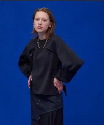 UNITED TOKYO 프론트 슬릿 레이어드 상의