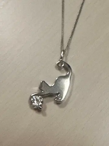 실버 목걸이 (고양이 모티브)