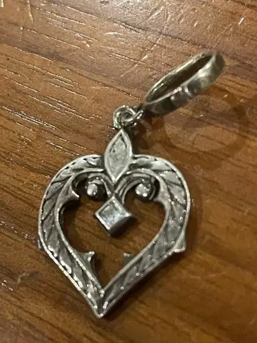 로리 로드킨 하트 참 흠집 있음