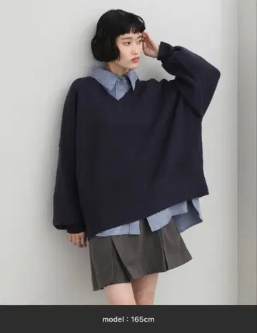 NOGLE 깊은 V넥 니트 스웨터