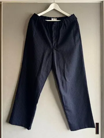 STILL BY HAND 이지 팬츠 네이비 핀스트라이프 48