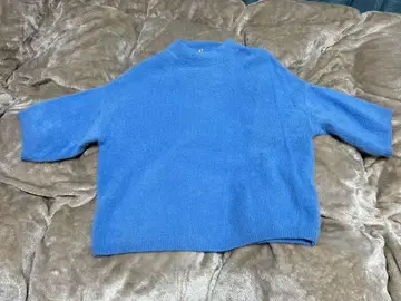 투모로우랜드 파랑 반팔 니트 스웨터