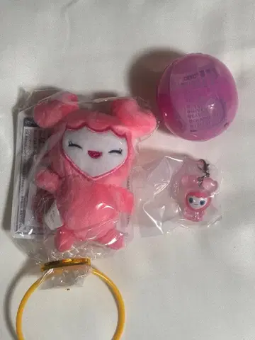 TWICE LOVELYS 참 포함 마스코트 + 메지루시 액세서리