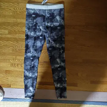 기하학 패턴 레깅스 M 사이즈