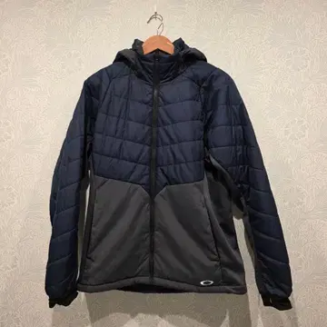 [ 새상품급 ] OAKLEY 네이비 그레이 자켓 L 골프
