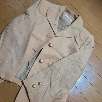 베이지 자켓