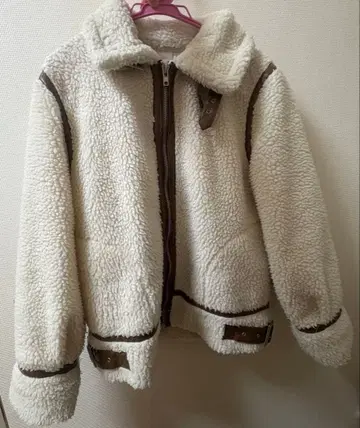 크림 화이트 겨울 무스탕 코트