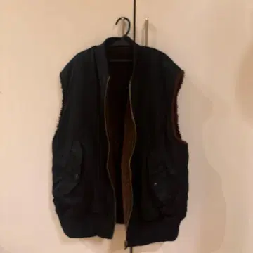 플리스 집업 베스트 블랙 브라운