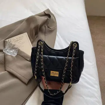 퀼팅 블랙 핸드백