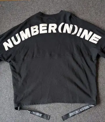넘버나인 데님 맨투맨 백 로고 테이프 로고 L 사이즈 루즈