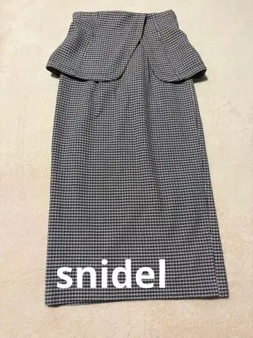 스나이델 snidel 하이웨스트 스커트