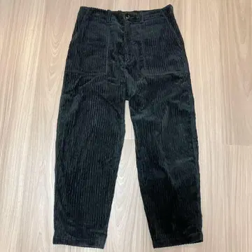 캐서린 햄넷 런던 코듀로이 팬츠 블랙 M 사이즈