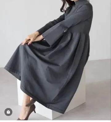 가격 인하 네쥬 엘레강트 니트 플레어 원피스 르네 폭시