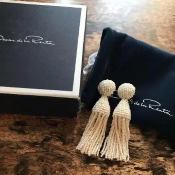 [ 정품 ] 오스카 드 라 렌타 태슬 귀찌