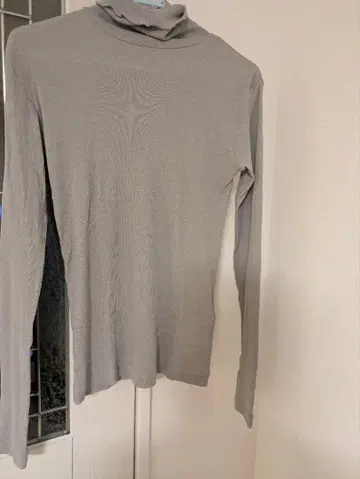 IENA 테크노 골지 터틀넥 풀오버