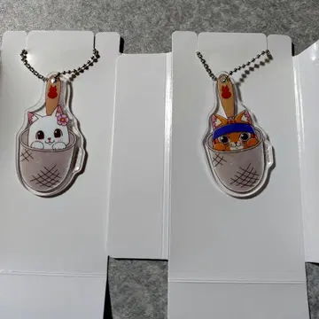 훼미리마트 한정판 라멘 빨간 고양이 아크릴 키링 세트