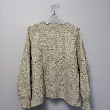 Ungrid 아이보리 케이블 니트 스웨터 긴팔 따뜻한