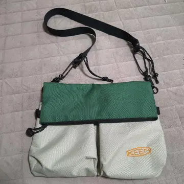 KEEN 숄더백 사코슈 그린/베이지