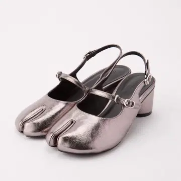 forksy. 타비 스트랩 힐 펌프스