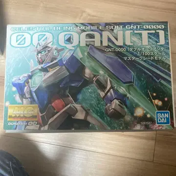 더블오 퀀터 GNT-0000 마스터 그레이드 모델