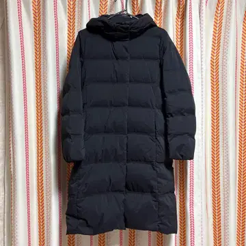 유니클로 심리스 다운 롱 코트 S