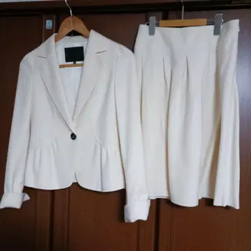 UNTITLED / 아이보리 정장 세트