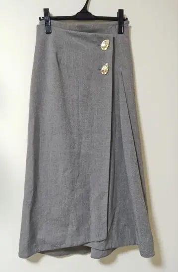 스나이델 랩 턱 스커트 M 사이즈