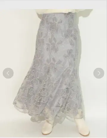 [새상품급] Rirandture 몰드 자수 스커트