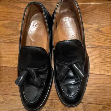 블랙 태슬 로퍼 폴로