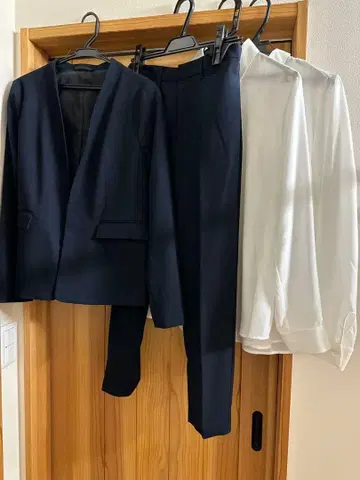 GU 여성 수트 네이비 4세트