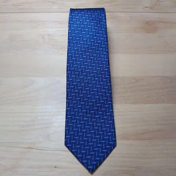 TAKEO KIKUCHI 네이비 헤링본 넥타이