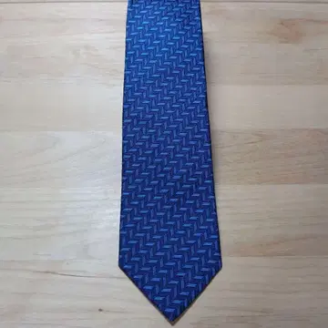 TAKEO KIKUCHI 네이비 헤링본 넥타이