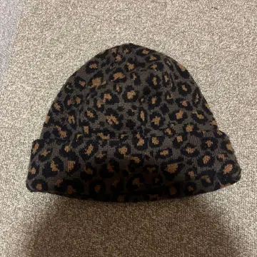레오파드 무늬 니트 비니