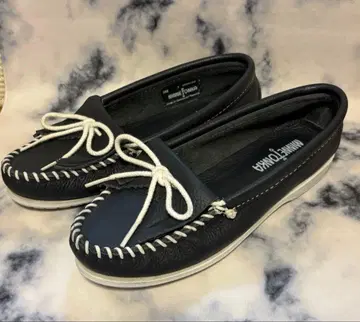 [ 새상품급 ] MINNETONKA 블랙 가죽 모카신 7 24cm 정도