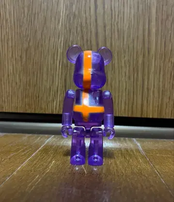 베어브릭 100% CASSETTEPLAYA 카세트 플레이어