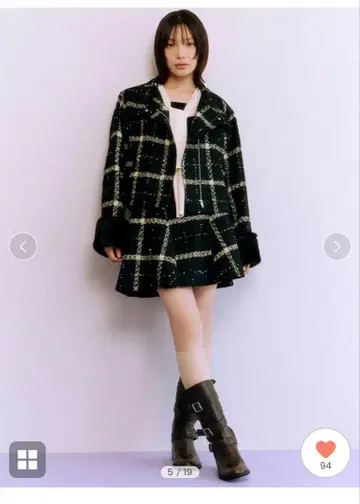 체크 무늬 플레어 스커트 블랙 계열