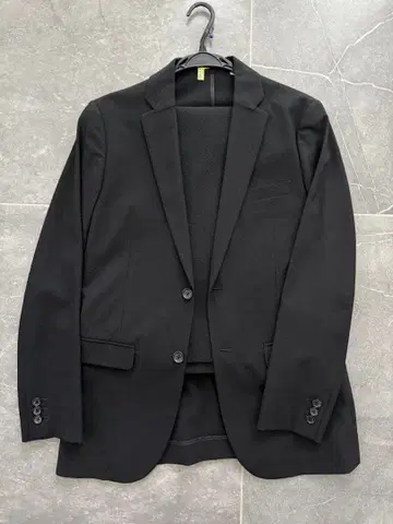 TOMORROWLAND 블랙 수트