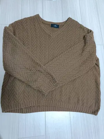 sickos V넥 브라운 니트