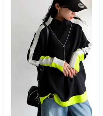 새상품 안티카! 배색 니트 신색 네온 블랙