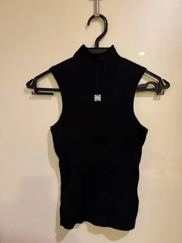 Badblood 블랙 슬리브리스 스웨터 S