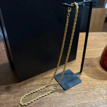 골드 컬러 트위스트 체인 목걸이 50cm