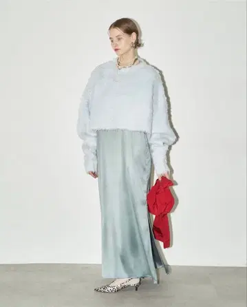 미사용 새상품 [ yae ] 롱 슬리브 컬러 샤기 니트