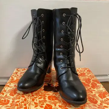 레이스업 부츠 졸업식, 성인식