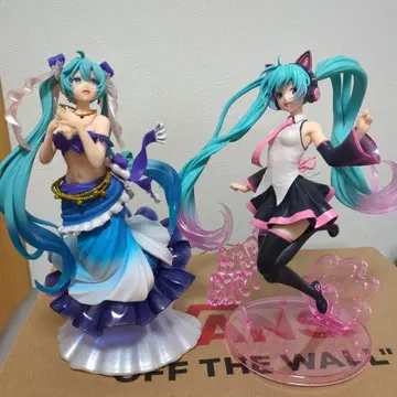 하츠네 미쿠 피규어 2개 세트