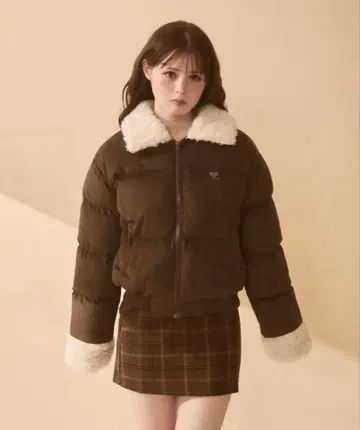 TITTY&CO. 퀼팅 보아 다운 브라운