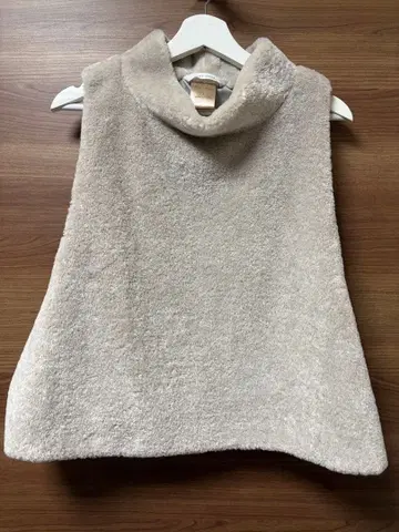 PLAIN PEOPLE 에코 퍼 오프 터틀 베스트 새상품급