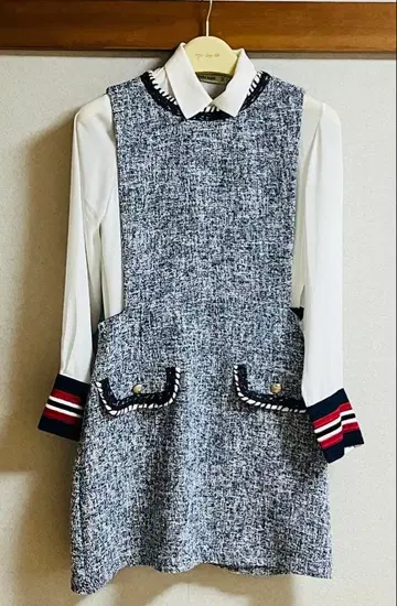 ZARA 블라우스 & 오버롤 스커트